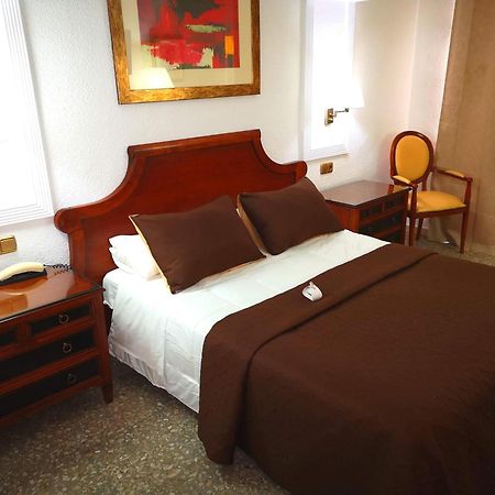 Hotel Polamar Santa Pola Exterior photo